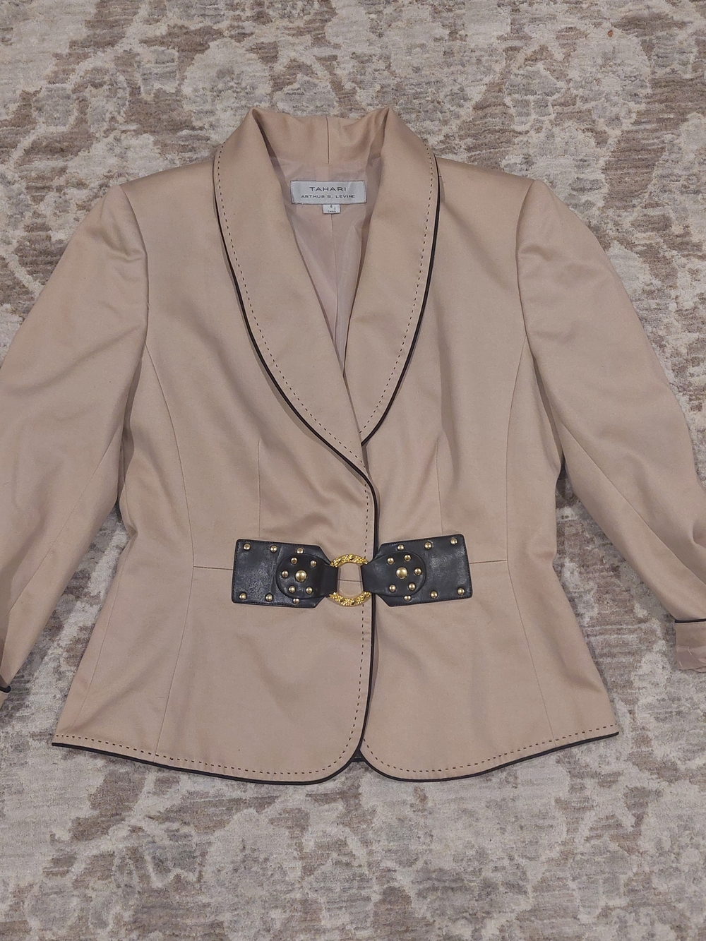 Tahari Cream-Beige Tailored Blazer with Black Decorative Belt